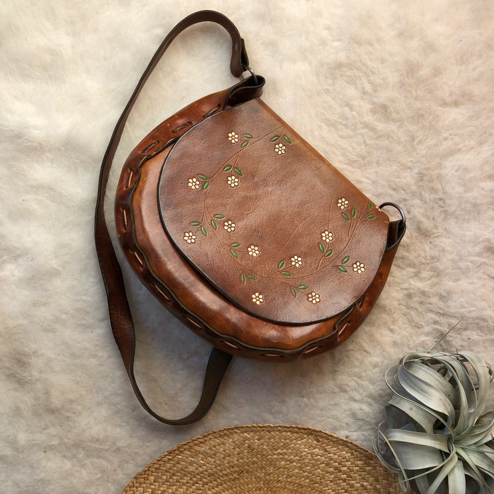 Vintage leather crossbody purse